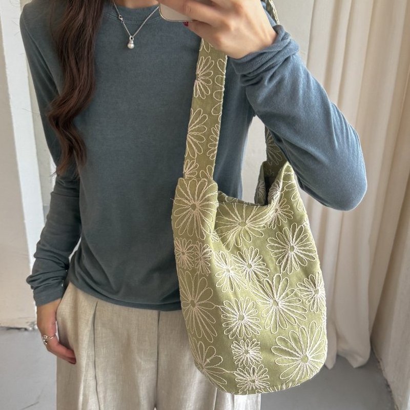 Sac Hobo Femme Noir et Blanc à - Hobo Bag Slouchy avis et prix