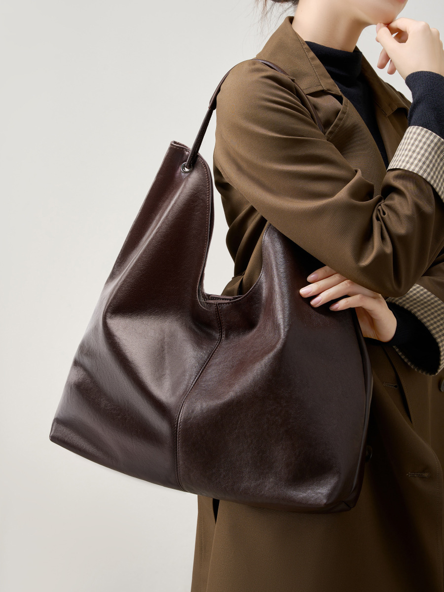 Sacs à main de luxe en cuir vé - Hobo Bag Slouchy avis et prix